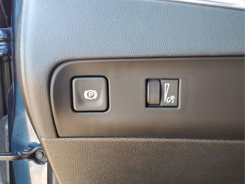 Used 2024 Buick Enclave Essence w/ Experience Buick Package image 17