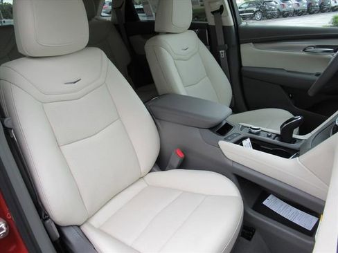 New 2026 Cadillac XT5 Premium Luxury w/ Driver Assist Package FWD image 8