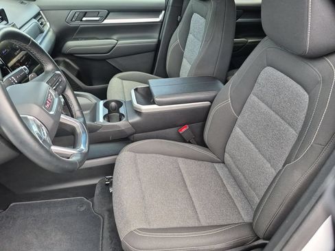 Used 2025 GMC Terrain Elevation AWD/4WD image 24