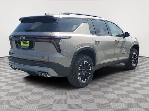 New 2026 Chevrolet Traverse Z71 w/ Enhanced Driving Package image 3