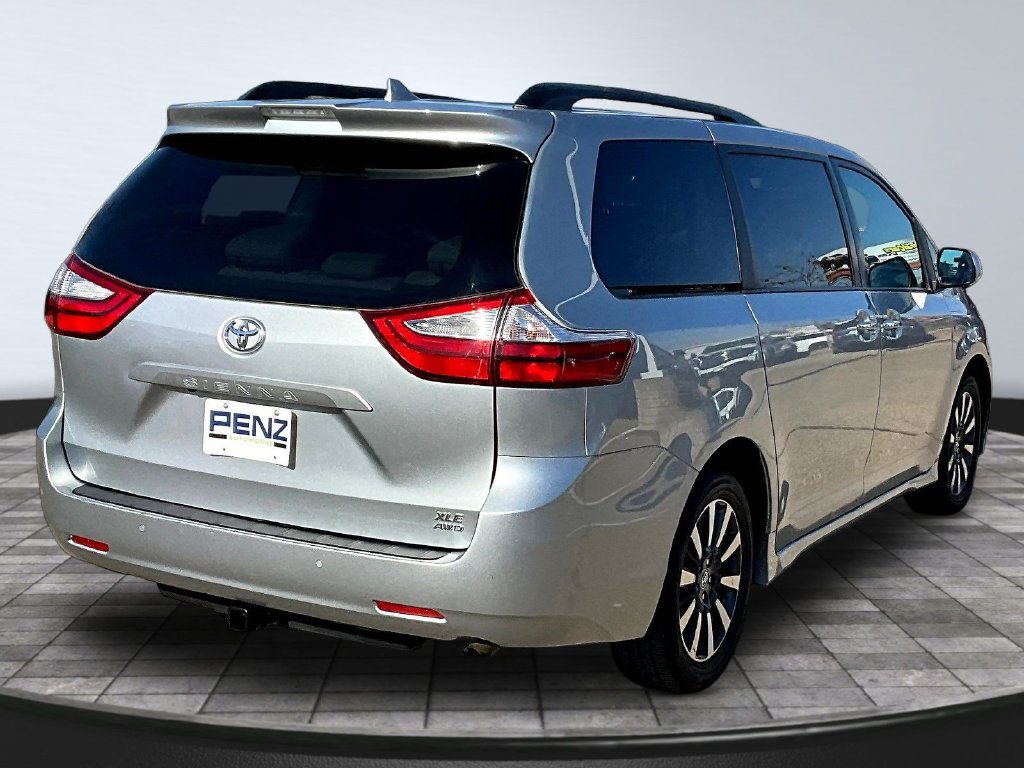 Used 2019 Toyota Sienna XLE Premium w/ Carpet Mat Package AWD/4WD image 7