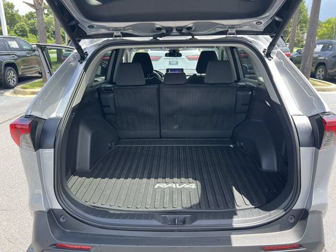 Used 2025 Toyota RAV4 XLE w/ Convenience Package FWD image 33