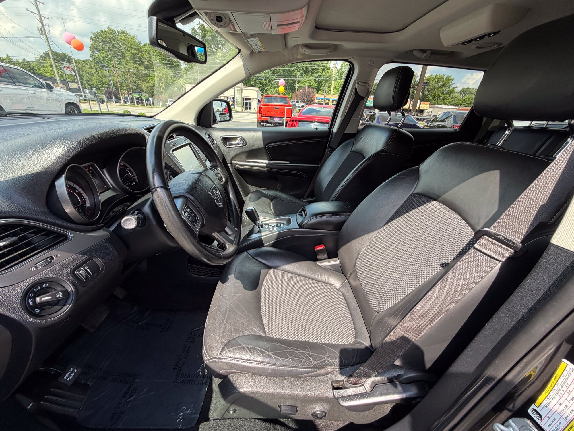 Used 2018 Dodge Journey Crossroad w/ Nav & Sun Group AWD/4WD image 16