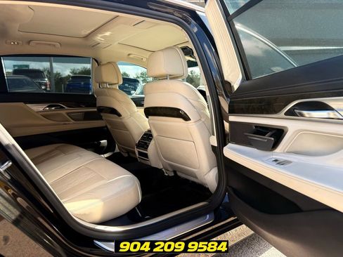 Used 2017 BMW 740i RWD image 30