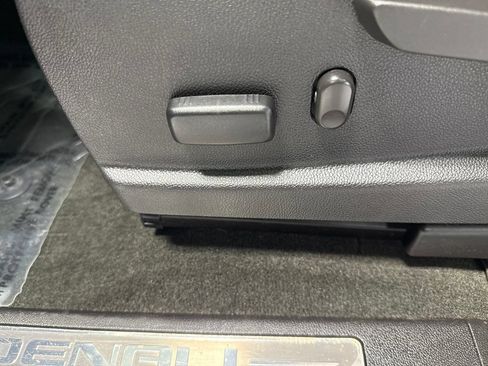 Used 2018 GMC Canyon Denali AWD/4WD image 18