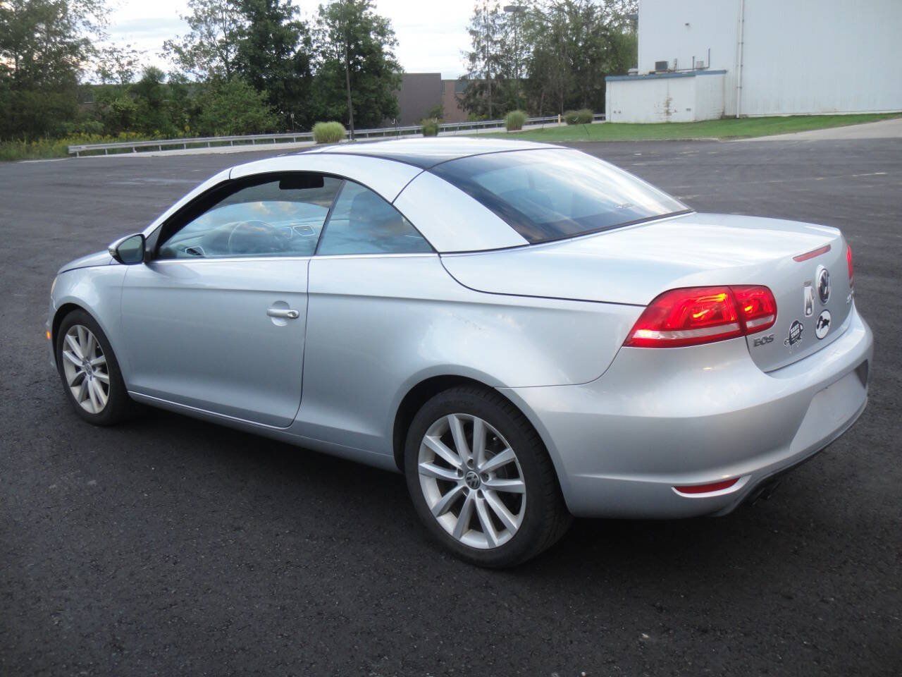 Used 2012 Volkswagen Eos Komfort FWD image 16