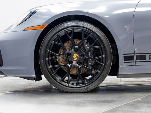 Used 2024 Porsche 911 Carrera image 43