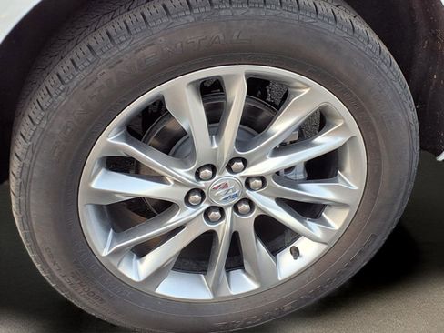 Used 2024 Buick Enclave Avenir w/ Avenir Technology Package FWD image 31