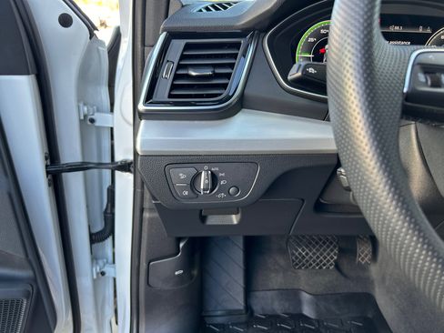 Used 2023 Audi Q5 e Premium Plus w/ Premium Plus Package image 11