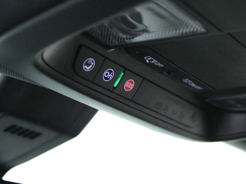 Used 2023 Chevrolet Equinox RS FWD image 20