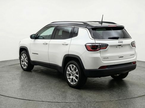 Used 2025 Jeep Compass Limited image 6