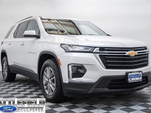 Used 2023 Chevrolet Traverse LT AWD/4WD image 1