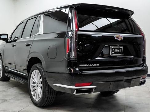Used 2021 Cadillac Escalade Luxury RWD image 11