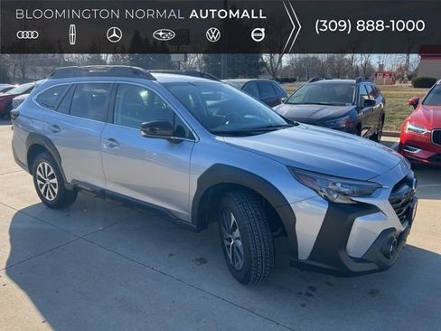 Used 2025 Subaru Outback Premium image 1