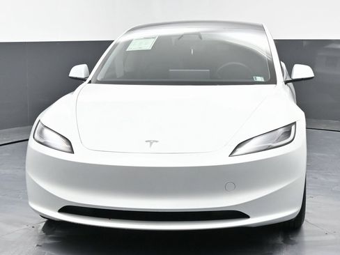 Used 2025 Tesla Model 3 Long Range image 4