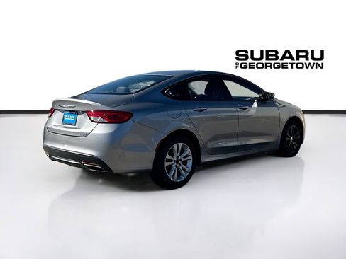 Used 2016 Chrysler 200 Limited image 7