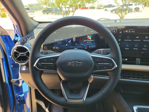 Used 2026 Chevrolet Equinox ACTIV w/ Safety and Technology Package image 19