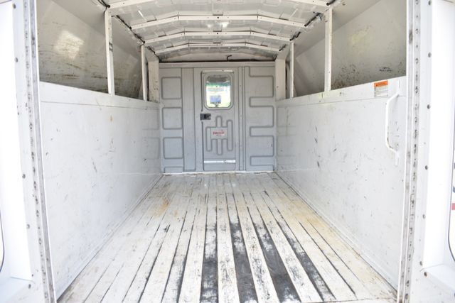 Used 2017 Chevrolet Express 3500 RWD image 16