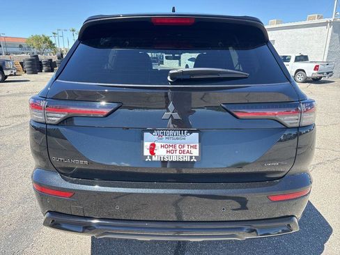 New 2026 Mitsubishi Outlander LE FWD image 7