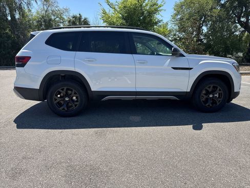 New 2026 Volkswagen Atlas Peak Edition AWD/4WD image 7