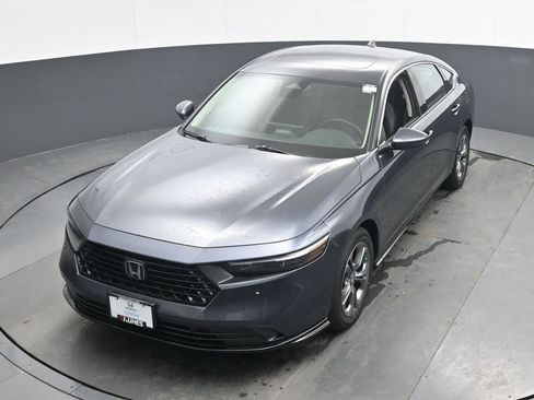 Used 2025 Honda Accord EX-L image 34