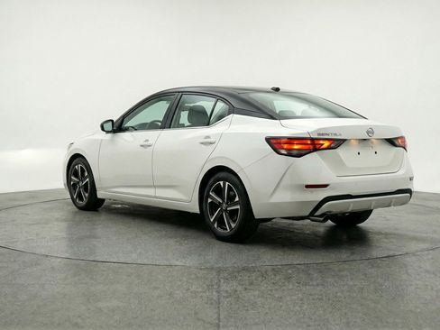 Used 2025 Nissan Sentra SV image 6