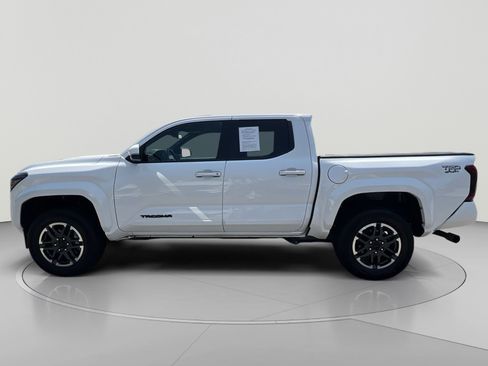 Used 2024 Toyota Tacoma TRD Sport w/ TRD Sport Upgrade Package AWD/4WD image 2