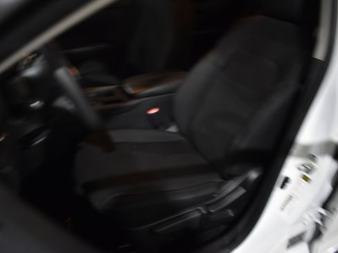 Used 2024 Nissan Sentra S image 16