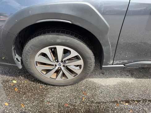 Used 2023 Subaru Outback Premium image 11