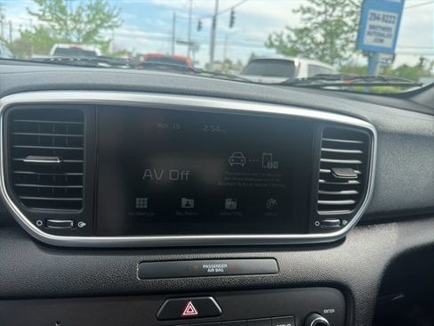 Used 2021 Kia Sportage LX AWD/4WD image 17