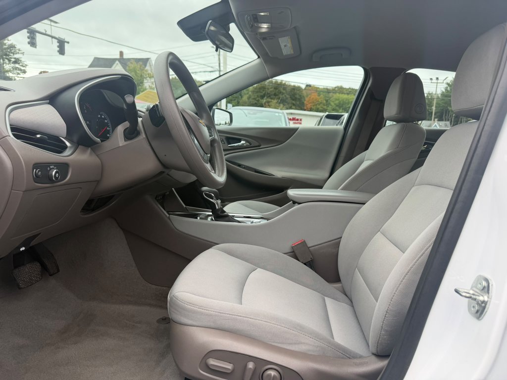 Used 2024 Chevrolet Malibu LT FWD image 9