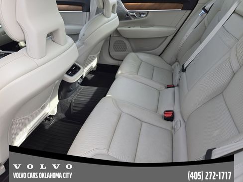 Used 2017 Volvo S90 T6 Inscription w/ Vision Package image 29