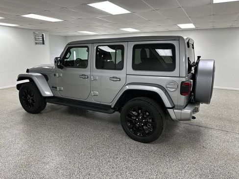 Used 2021 Jeep Wrangler Unlimited Sahara AWD/4WD image 6