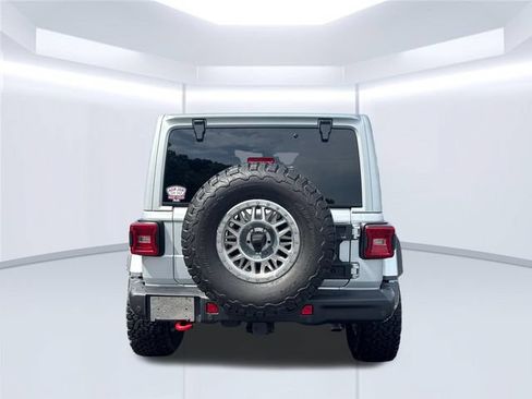 Used 2024 Jeep Wrangler Unlimited Rubicon AWD/4WD image 7
