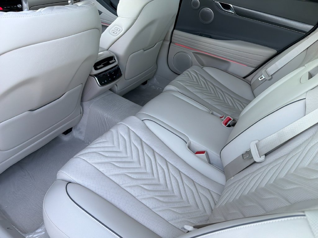 New 2027 Genesis G80 2.5T Sport Prestige AWD/4WD image 12
