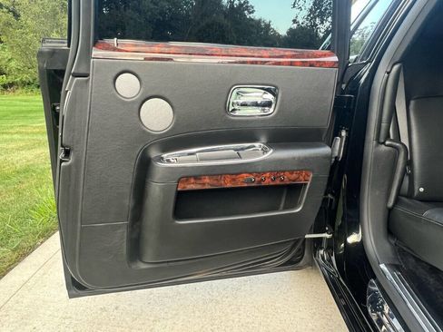 Used 2013 Rolls-Royce Ghost image 15