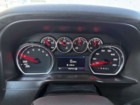 Used 2020 Chevrolet Silverado 1500 LT w/ All-Star Edition image 40