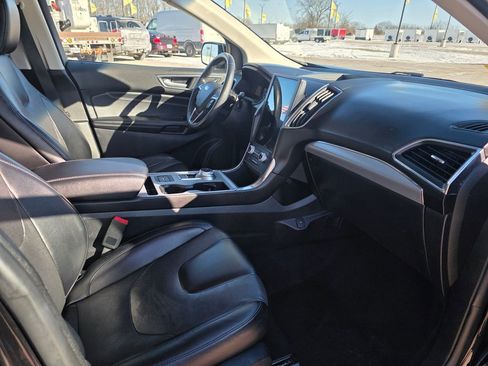 Used 2022 Ford Edge Titanium w/ Equipment Group 301A AWD/4WD image 43