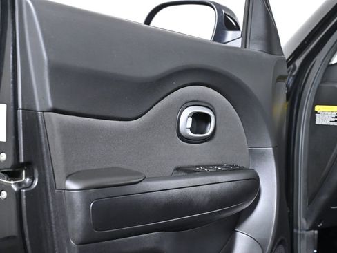 Used 2019 Kia Soul image 25