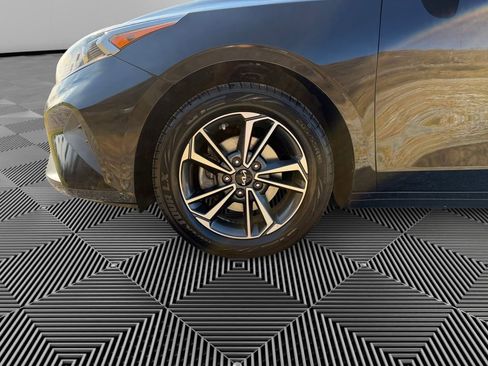 Used 2022 Kia Forte LXS image 9