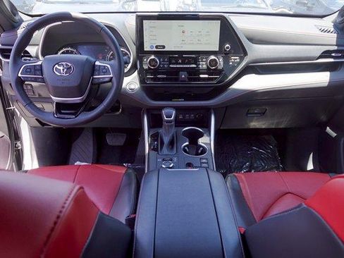 Used 2023 Toyota Highlander XSE AWD/4WD image 30