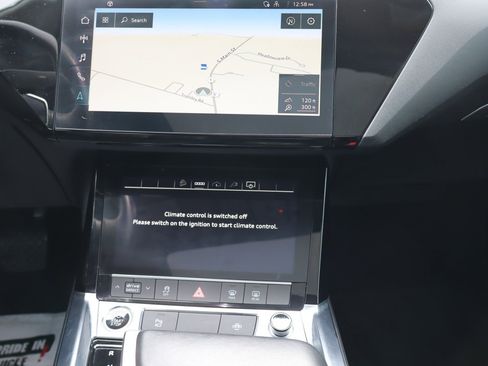 Used 2021 Audi e-tron Premium w/ Convenience Plus Package image 11