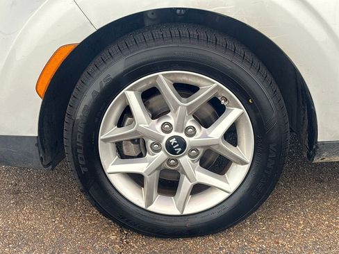 Used 2021 Kia Soul S image 24