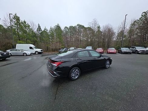 New 2026 Hyundai Elantra Blue image 17