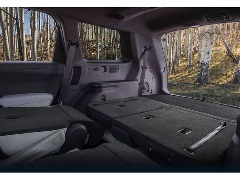 New 2027 Kia Telluride S image 6