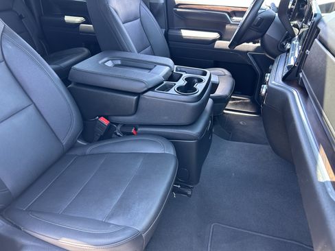Certified 2025 GMC Sierra 1500 SLT RWD image 10