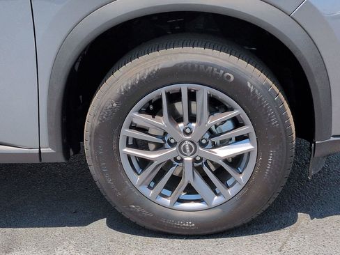 Used 2026 Nissan Rogue SV AWD/4WD image 10