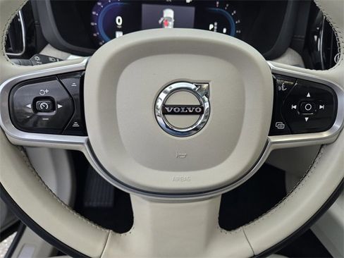 Certified 2022 Volvo XC60 B5 Inscription w/ Advanced Package image 26