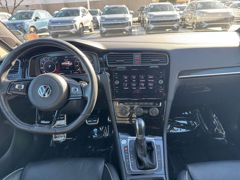 Used 2019 Volkswagen Golf R 4-Door image 4