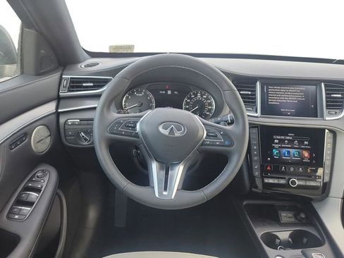New 2025 INFINITI QX55 Essential w/ Accent Package AWD/4WD image 12